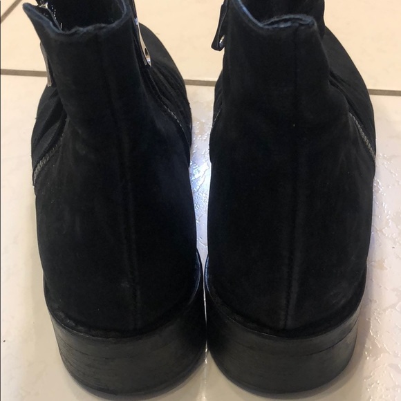Italian made boots. Black.  Size 39. EUC - Picture 4 of 7